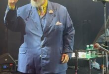 Photo of Ed Motta se desculpa após demitir roadie no palco durante apresentação no Rock The Mountain | Pop & Arte